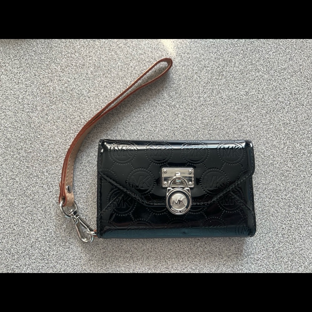 Micheal Kors Black Patent Leather iPhone Cell Phone Card Case